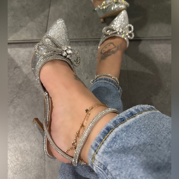 🆕 Women’s Silver Rhinestone Bow Ankle Strap Pumps | Pointed Toe Heels - Picture 3 of 10